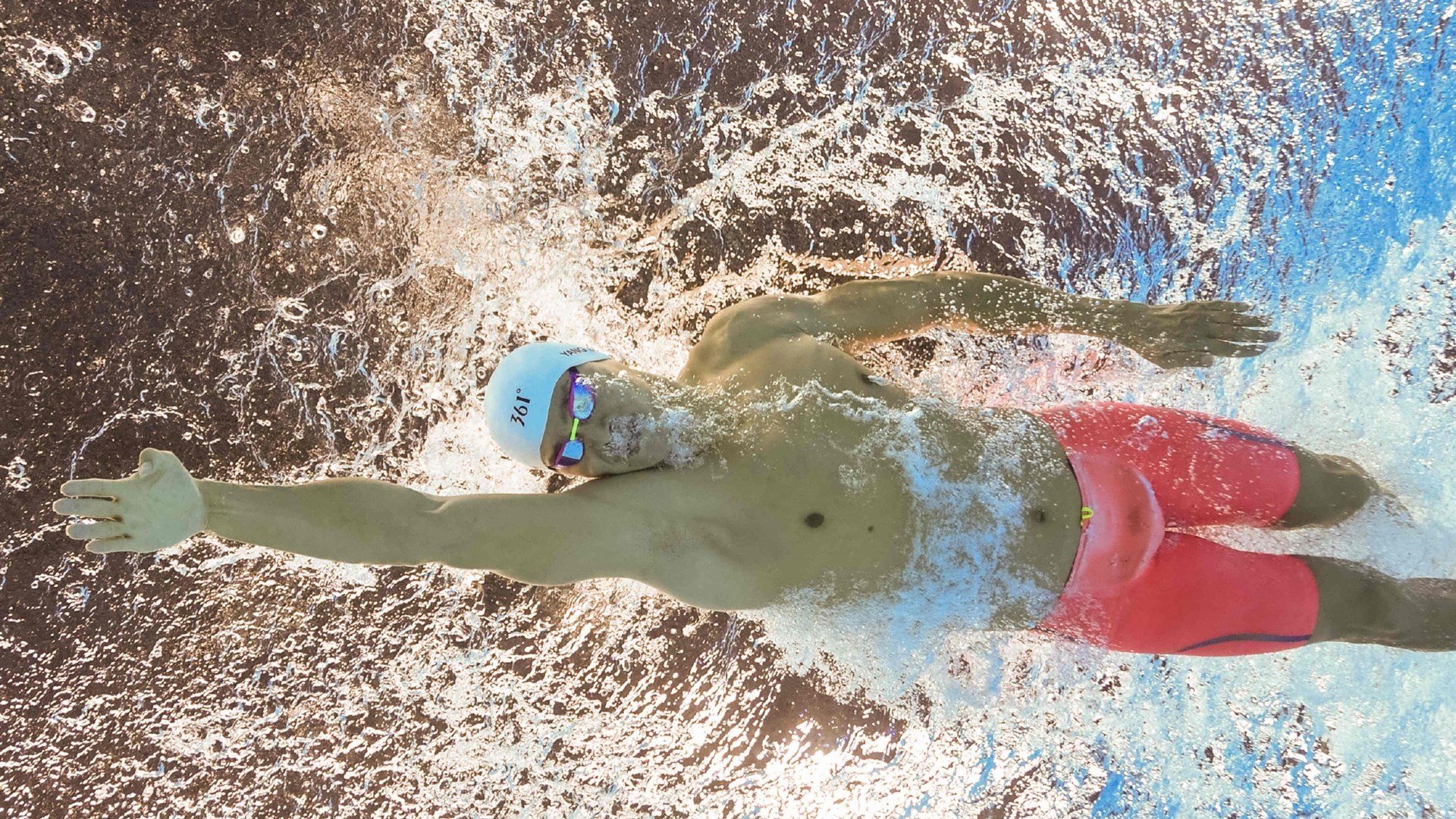 著名球星发起篮球梦想基金会支持青少年走上职业道路，梦想篮球巨星之炼成